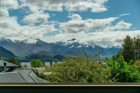 Cherry Court - Wanaka Holiday Home